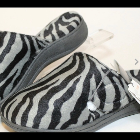 Vionic Shoes Vionic Womens 36 Gemma Animal Print Scuff